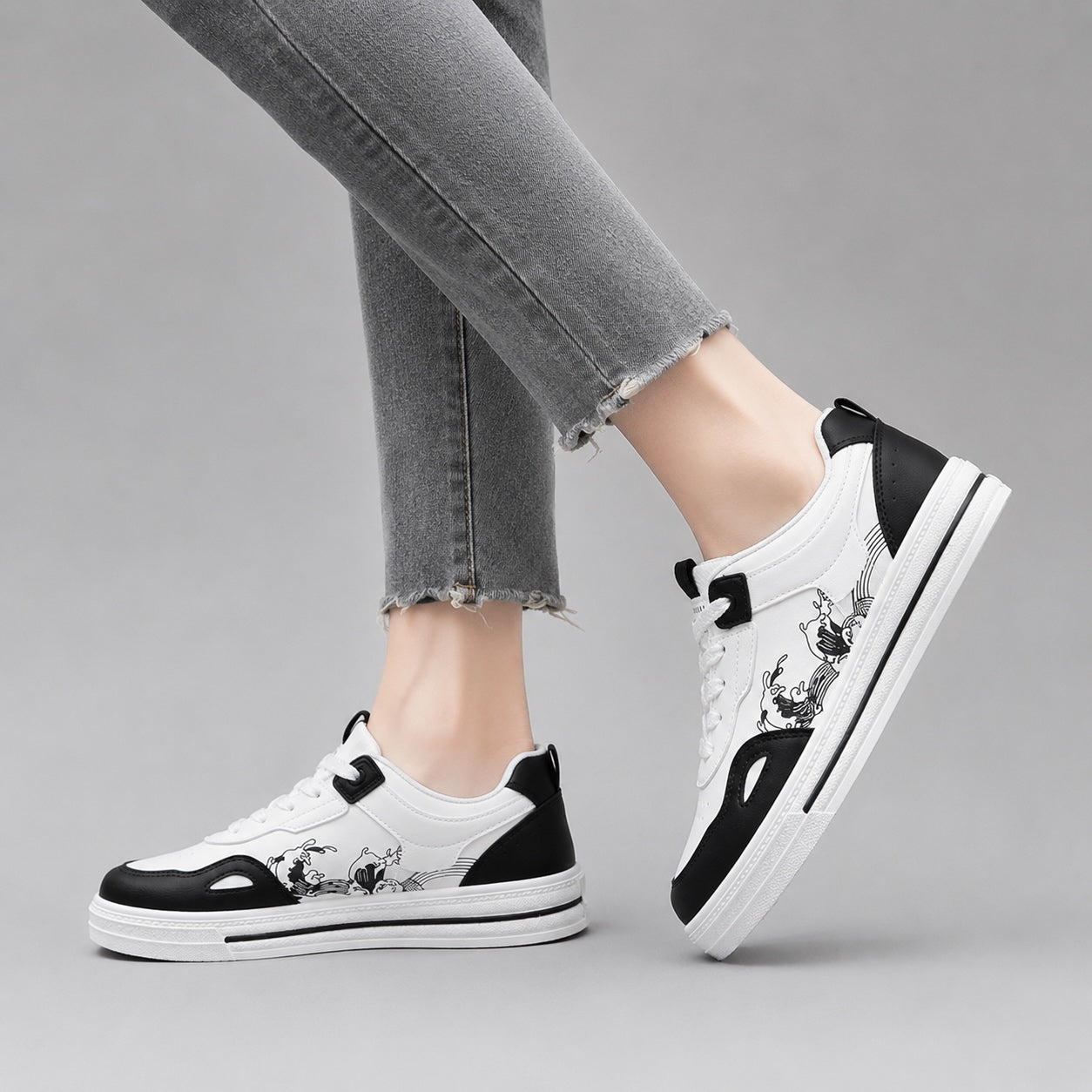 Navio Wave Low-Top Sneakers
