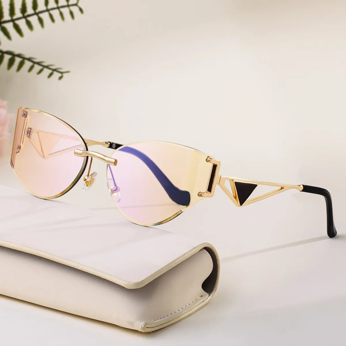 Ms Diva Cat Eye Sunglases - Jack Hafford