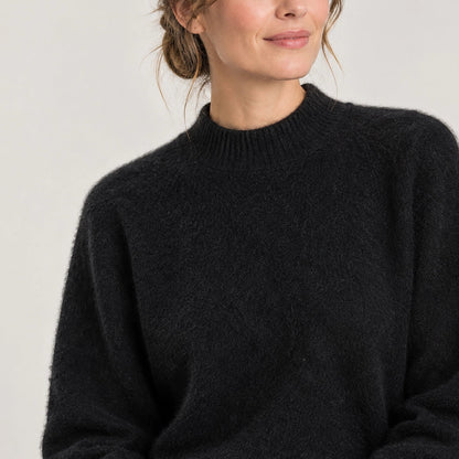 Beloru Cashmere Crewneck Sweater — Black (apparel detail)