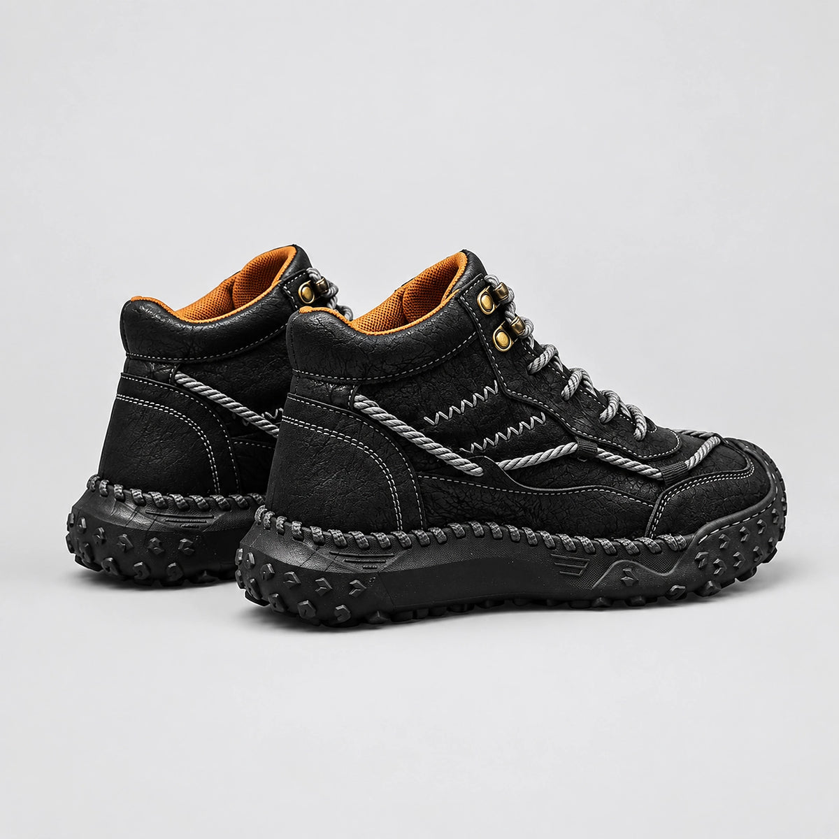 Dravell Leather High-Top Boots — Black (mens shoe angle)