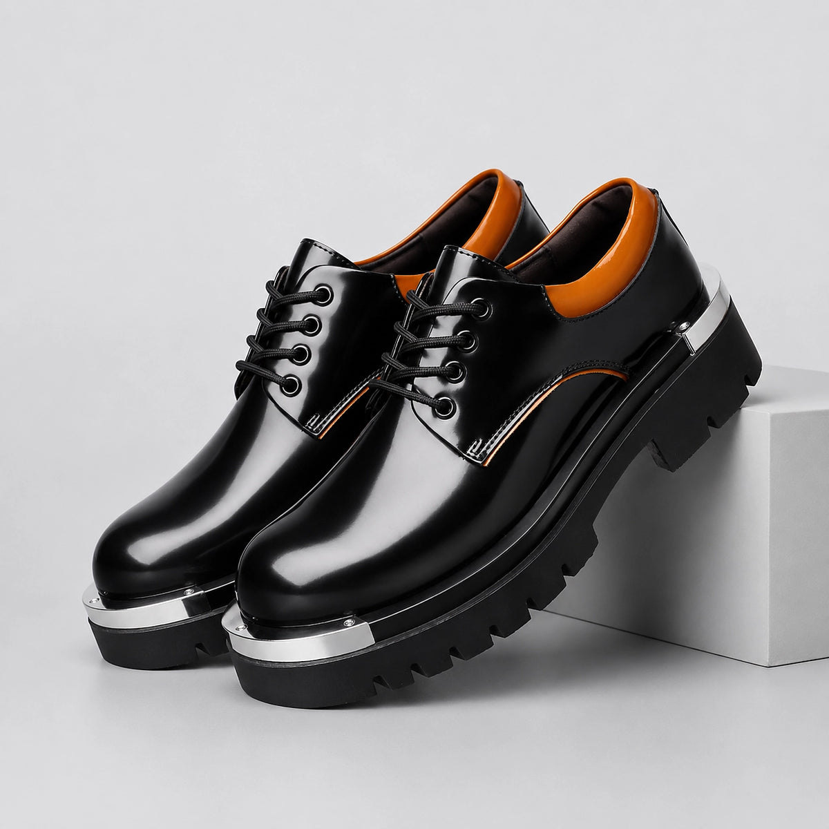 Halvord Leather Platform Oxford — Black (mens shoe pedestal)