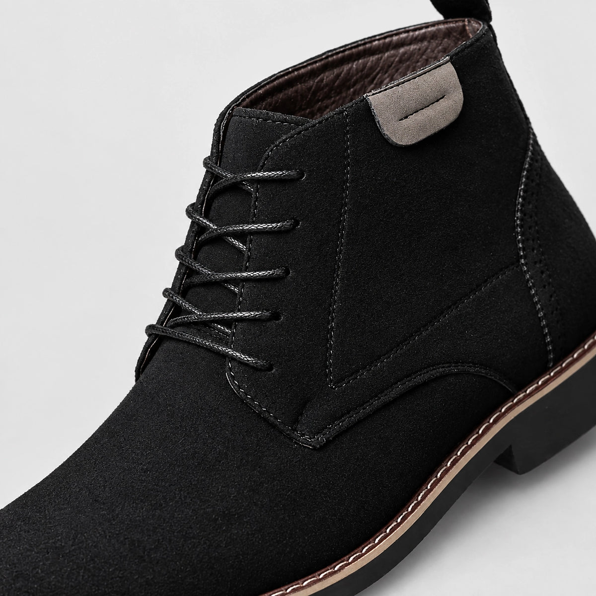 Halcourt Chukka Boots — Black (mens shoe zoom)