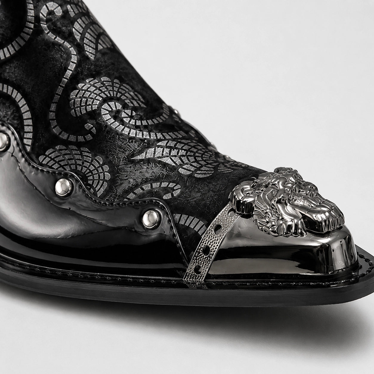 Halvorn Leather Pointed Loafers — Black (mens shoe zoom)