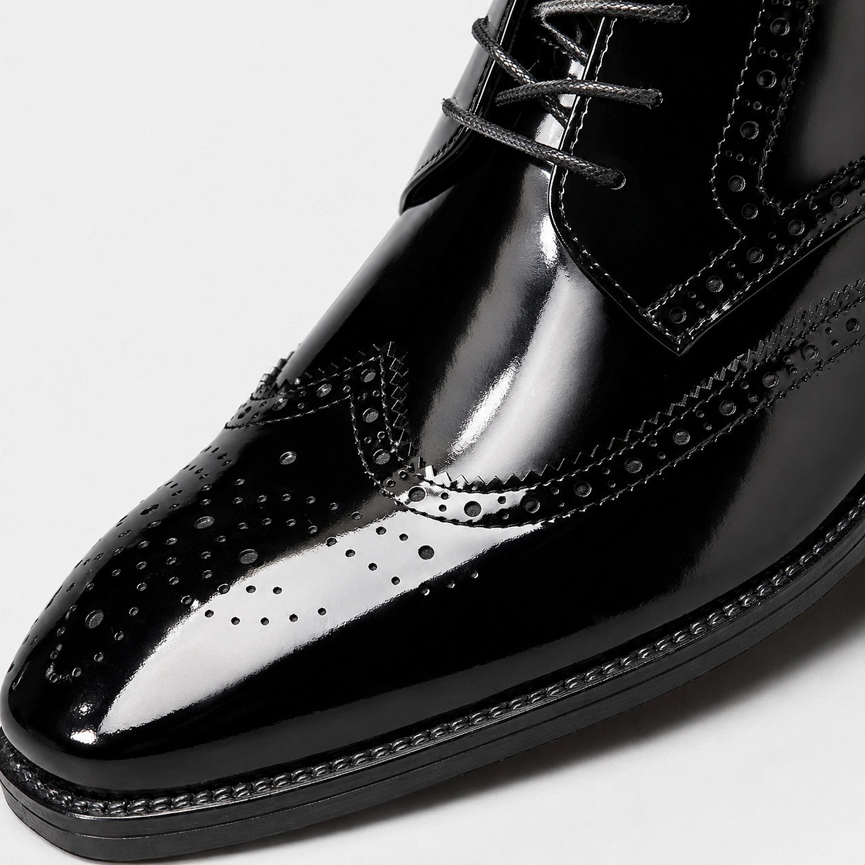 Halloran Leather Brogue Ankle Boots — Black & White (mens shoe zoom)