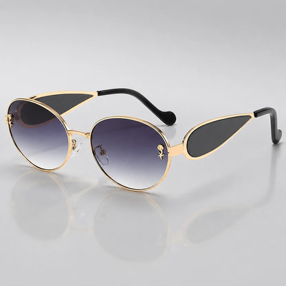 Delara Solano Sunglasses — C2 Gold Frame Gradually Gray Film (sunglasses hero)