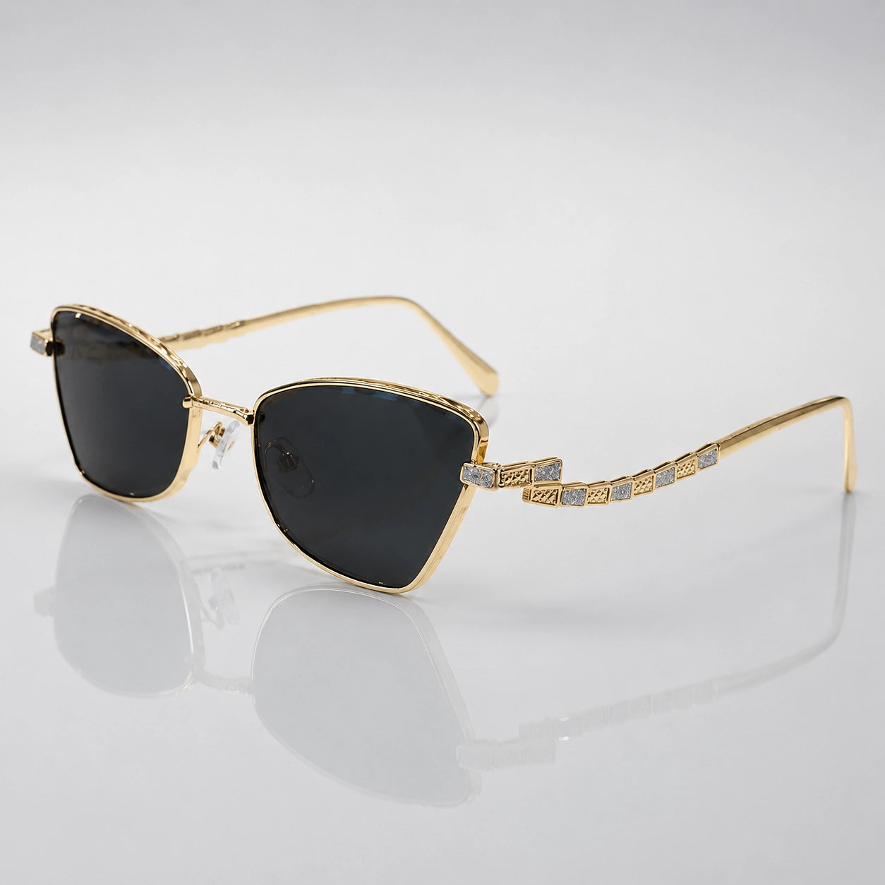 Quelsa Cat-Eye Sunglasses — C2全灰 (sunglasses hero)