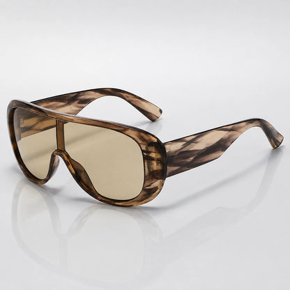 Quelto Riviera Sunglasses — Gray Bag Pattern Frame Light Tea Slices (sunglasses hero)