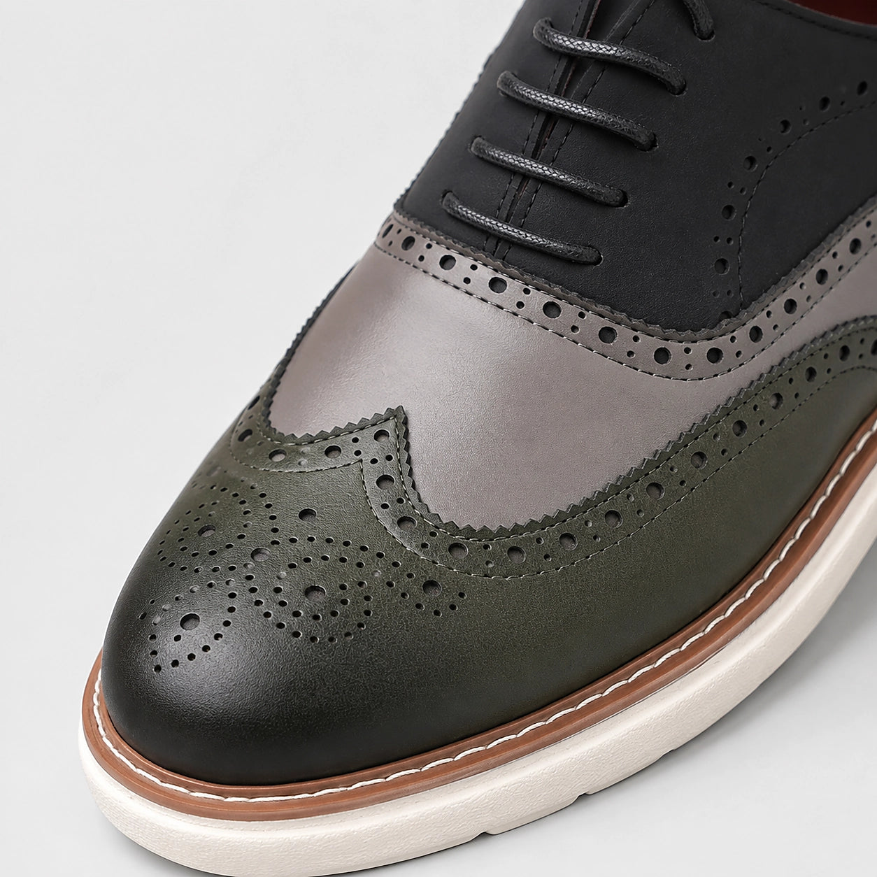 Delvoro Leather Wingtip Oxford — Tan & Orange (mens shoe zoom)