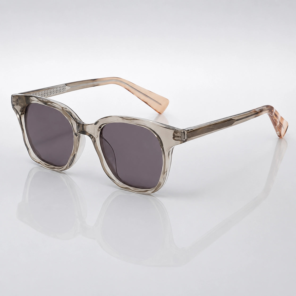 Quelva Mavio Sunglasses — Tan (sunglasses hero)