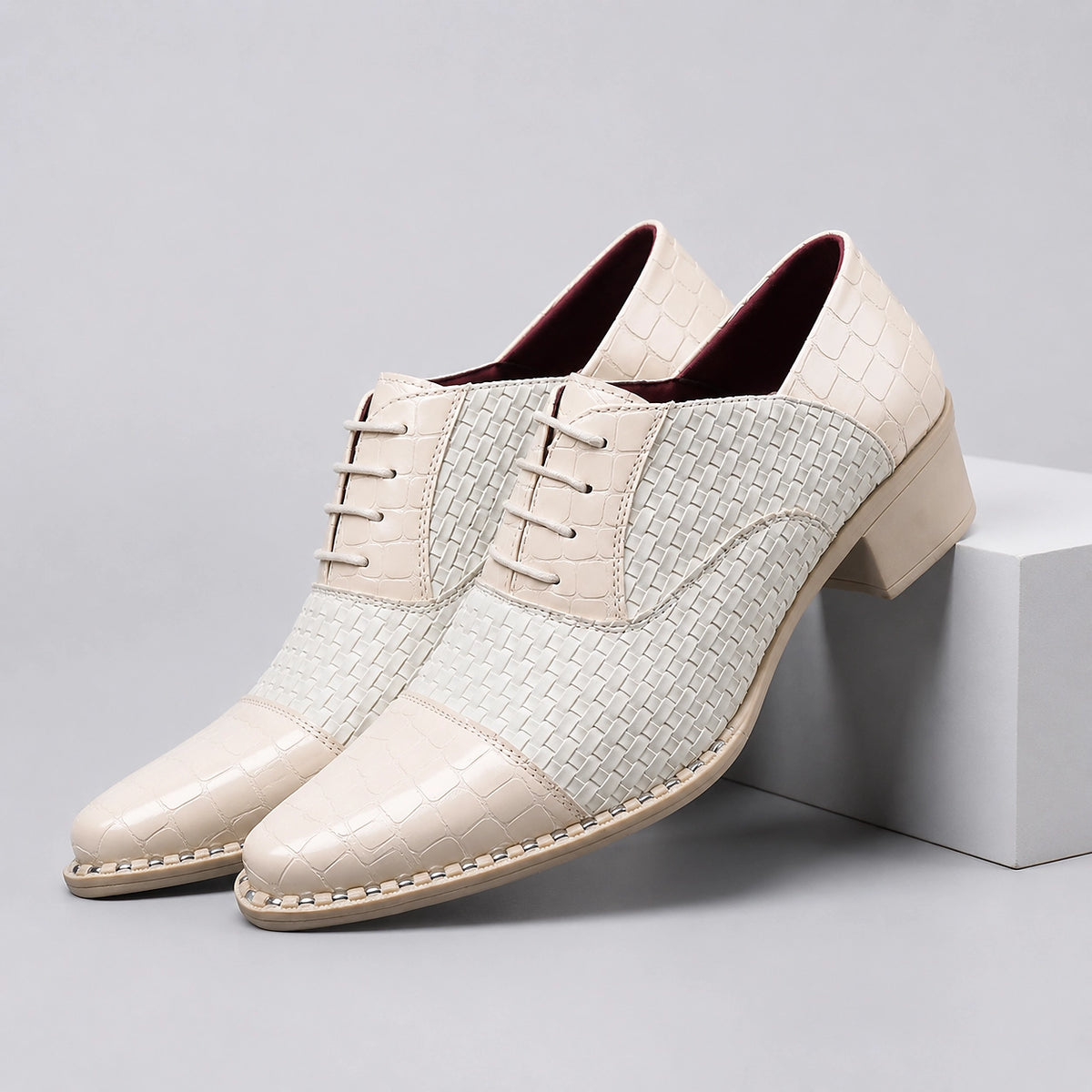 Delvano Leather Oxford Dress Shoes — White (mens shoe pedestal)