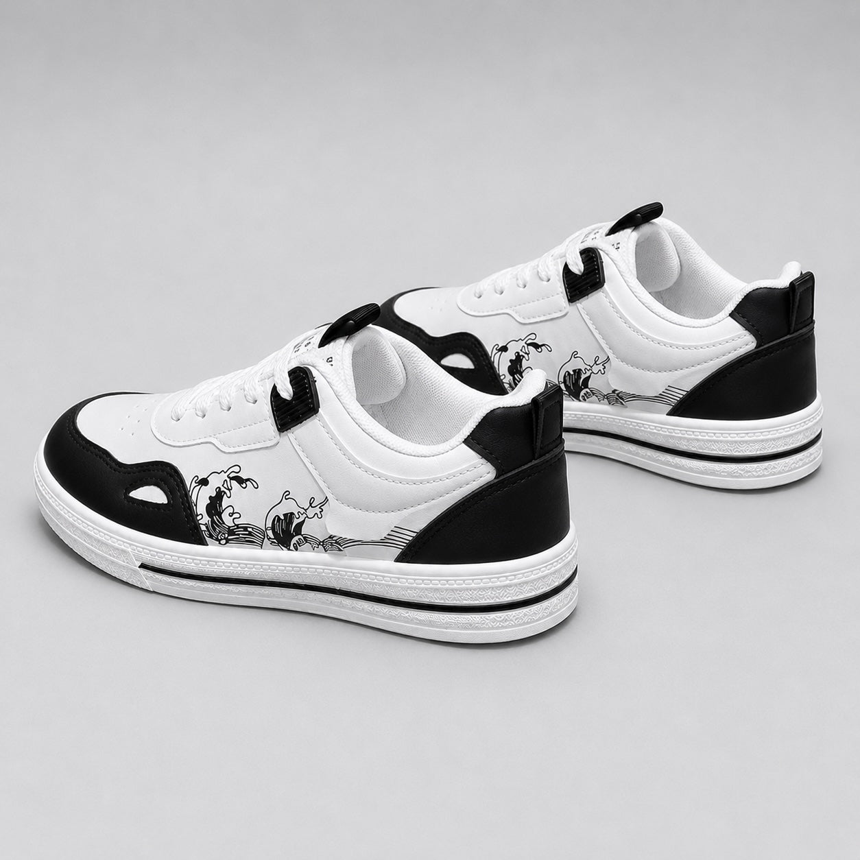 Navio Wave Low-Top Sneakers